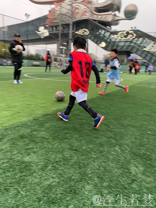 桑德:钟爱观赏孩子们踢球的外籍教练 桑德:钟爱观赏孩子们踢球的外籍教练