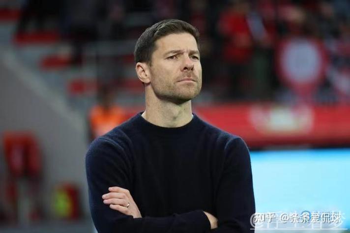 阿隆索帅位堪忧，两大潜在继任者浮出水面，齐达内和渣叔谁更适合？